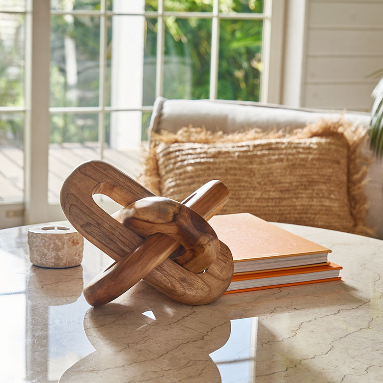 チークウッドのチェーンリングオブジェ