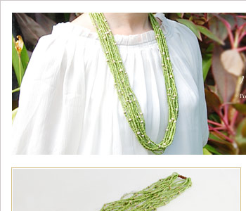 ビーズを10本の束にしたアジアンネックレス。これ１つで存在感があり、重ね付けしなくてもオシャレな印象に♪