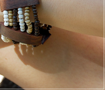 カラーもアジアンな雰囲気漂う3種類ご用意。