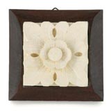 パラス石のストーンレリーフ