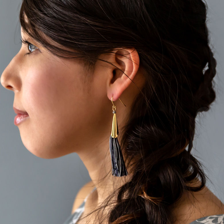 上品な大人コーデにも合わせたい