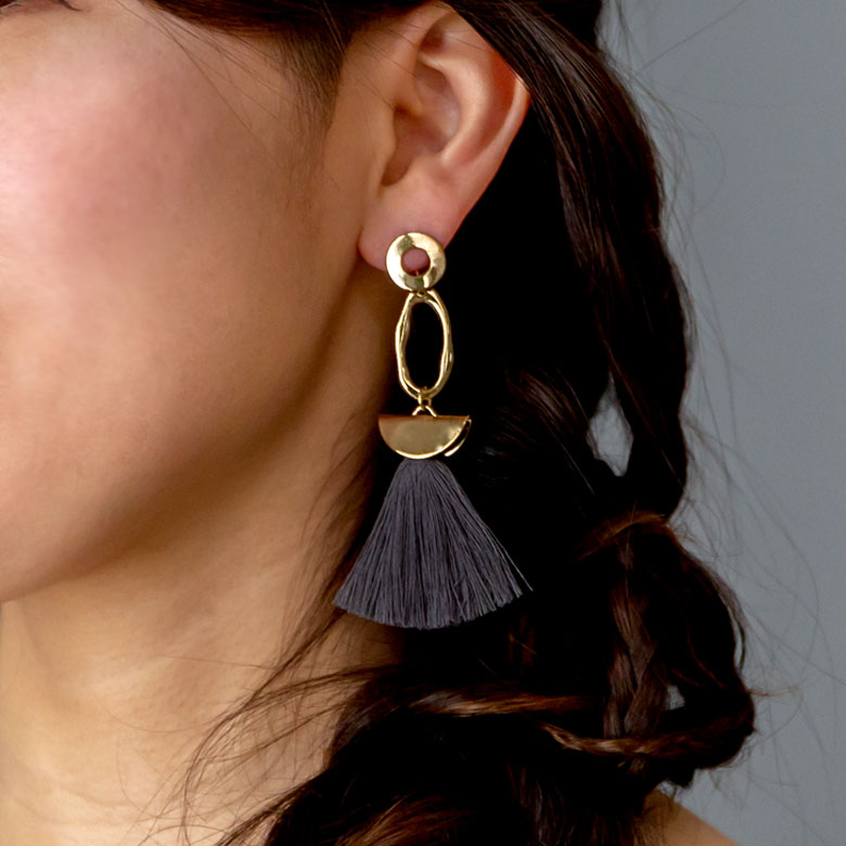 ボリュームフリンジピアス