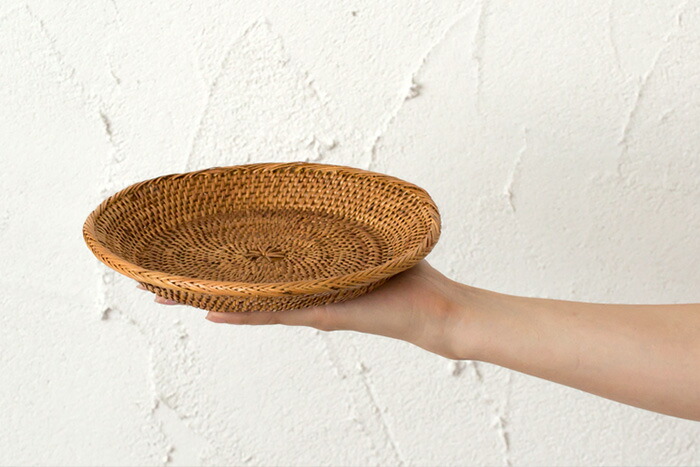 バリ島のトレイ、アジアントレイ、バリ島の小物入れケース、アタの小物入れ、アジアン小物入れトレイ、 アジアン収納トレイ、天然素材トレイ、アタ編みトレイ、アタトレイ、アタ製トレイ、アタで編まれたトレイ