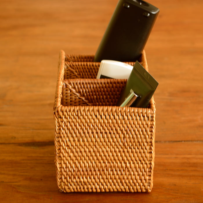 アタで編まれた収納バスケット[間仕切り4分割] スタンダードクオリティ リモコン立て お箸立て インテリア バリ アジアン雑貨