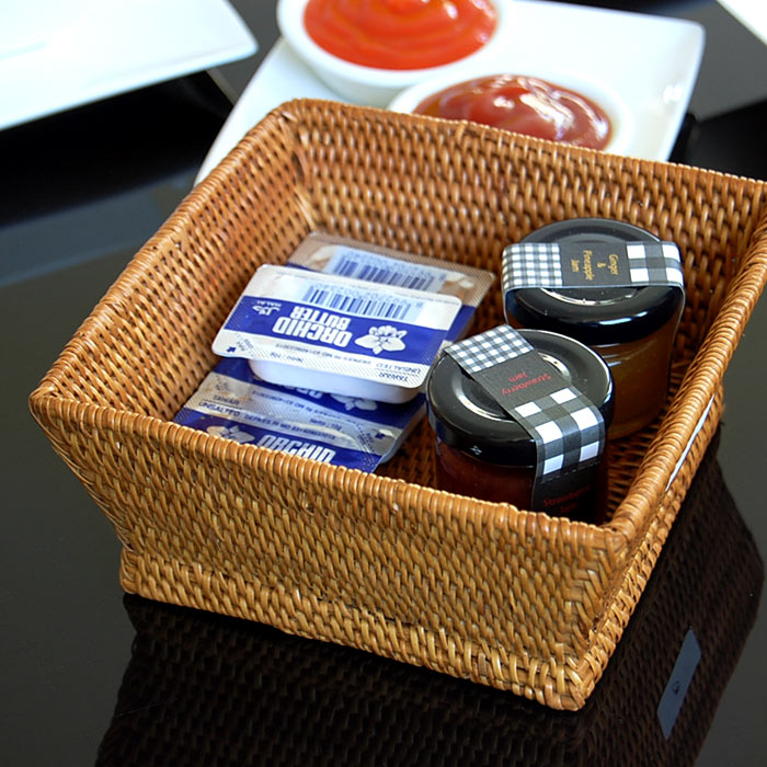 アタで編まれた高台つき アジアン 小物入れバスケット バリ 雑貨