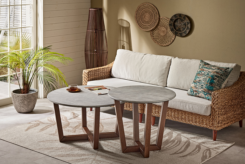 こだわりのストーン調の天板