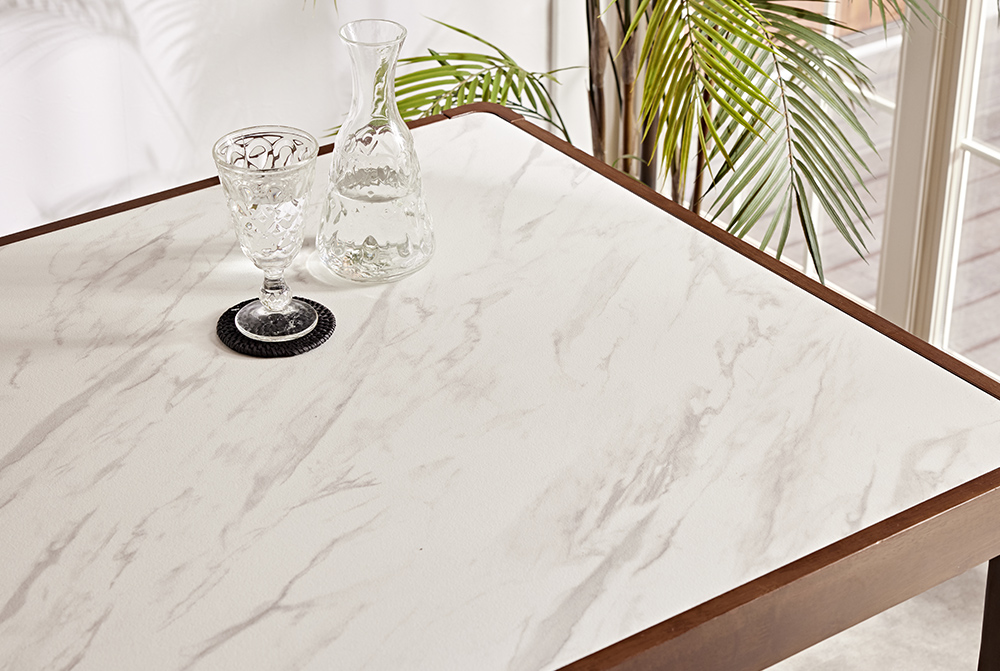 スタイリッシュなストーン調ダイニングテーブル