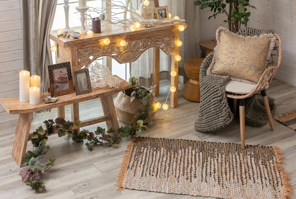 マンザニータのブランチにお好きなオーナメントを飾るだけで、スタイリッシュなインテリアに。