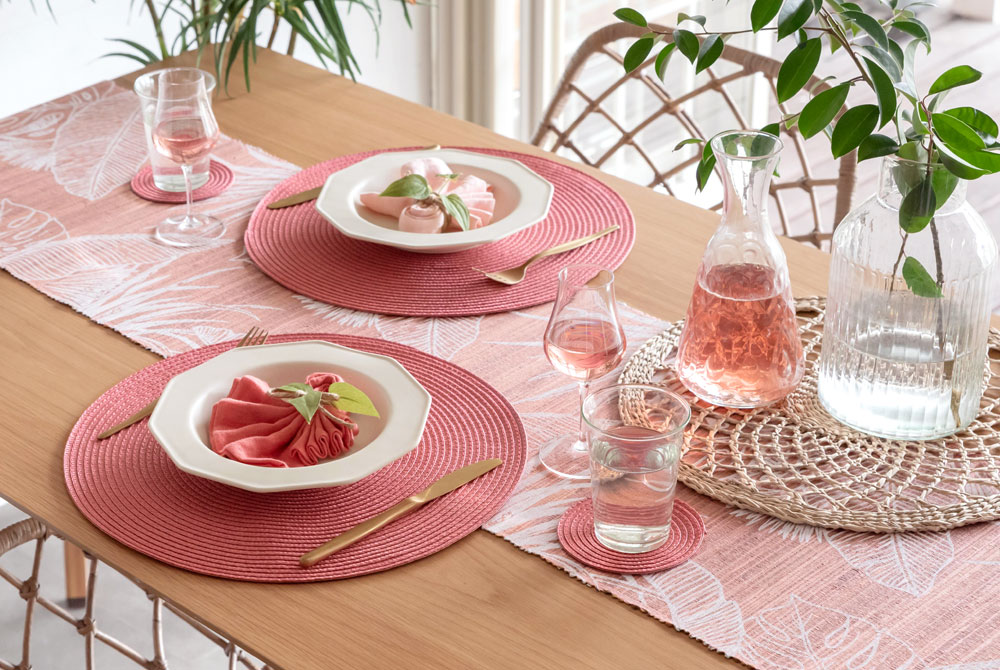 ���䤫�����ե롼�ĤΤ褦�ʥ��顼�Υơ��֥륦����