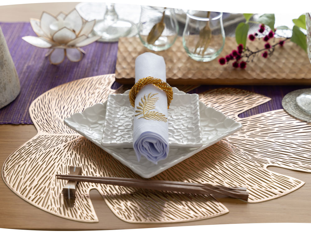 �ۥ�ǥ��������˥󥰡�holiday dining �ơ��֥륳���ǥ��͡���