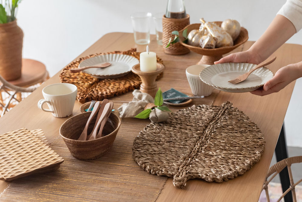 ���ˤ�������Υơ��֥륦����