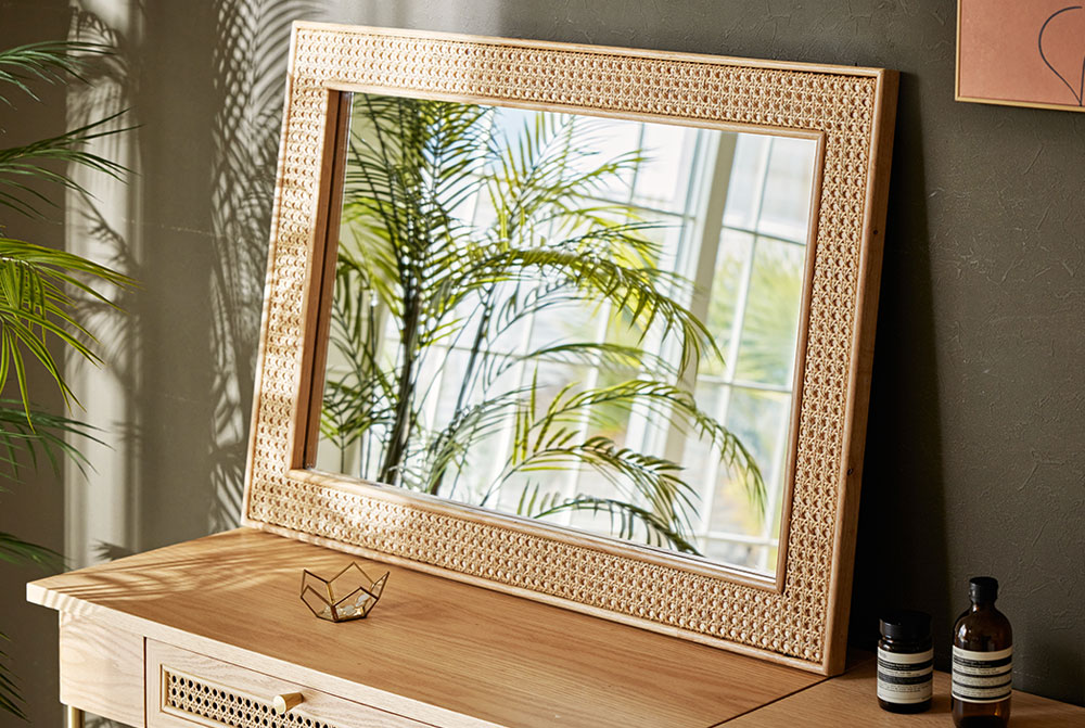 新月をコンセプトにしたアジア工房のオリジナルアジアン家具