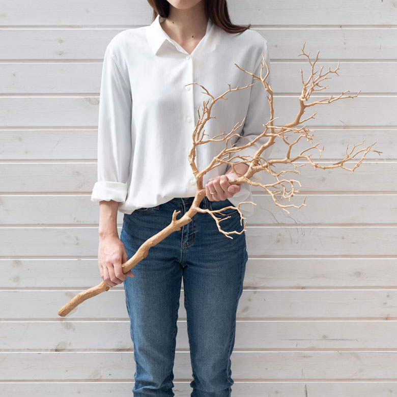 手に持つとこの大きさ