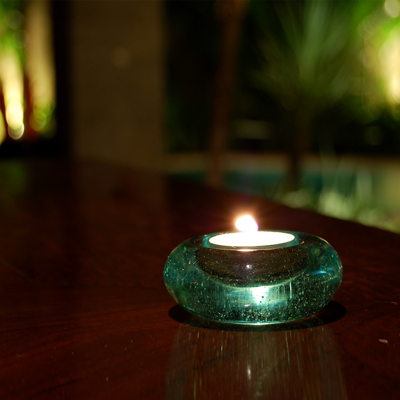 ドーナツの形をした可愛いガラスのキャンドルホルダー