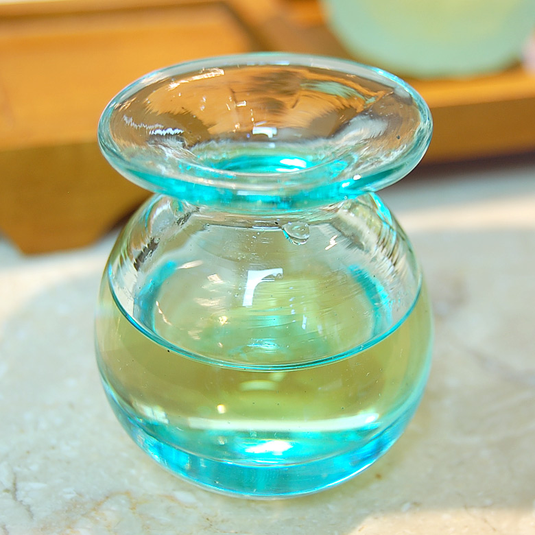 ガラスのスパボトル