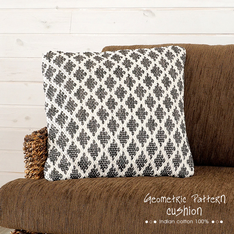 幾何学パターンクッション、ハーリキン柄45cm×45cm
