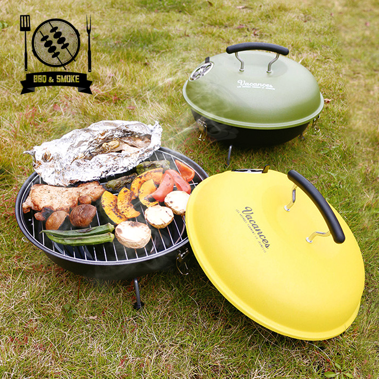 網、底網、炭入れがセットで揃ったコンパクトなスモークコンロ。