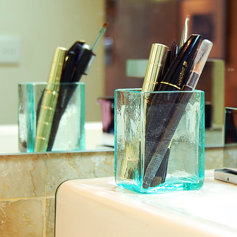 ガラスの四角いケース