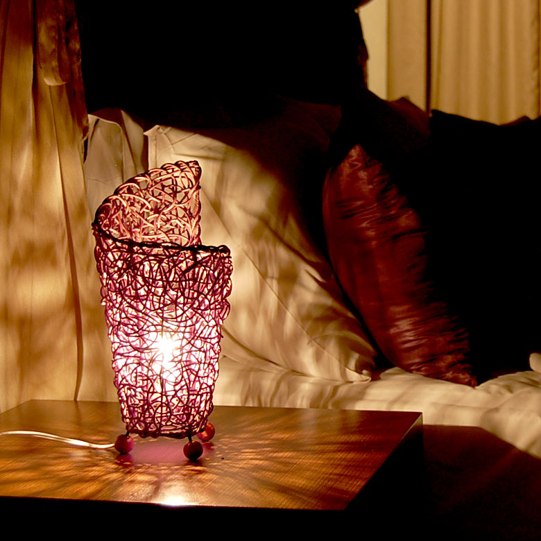 ラタン編みカールランプ アジアンならではの幻想的な光と影