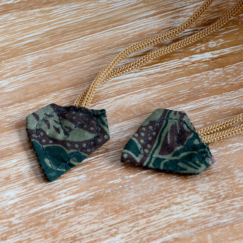 バリ島で買い付けた職人がひとつひとつハンドメイドで編み上げた貴重なアタ製バッグ