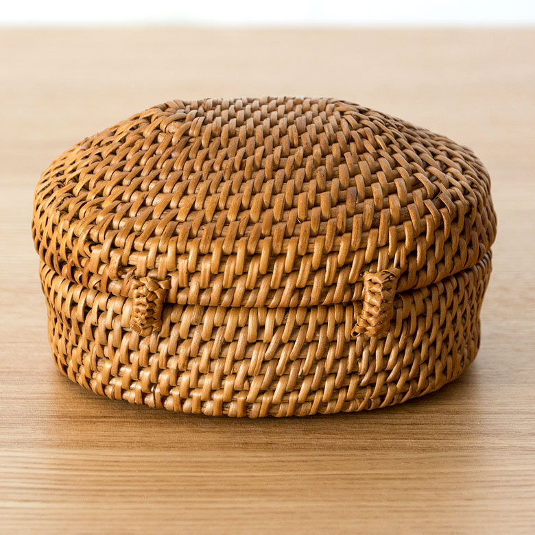 ピアスや指輪などちいさなアクセサリーを収納するにも丁度よいサイズです。