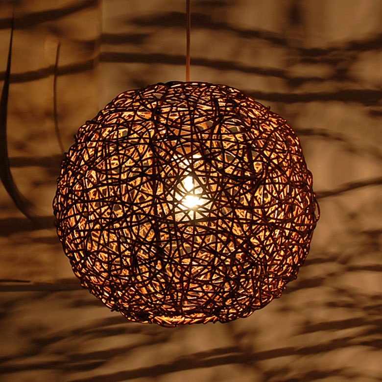 ラタンのペンダントライト