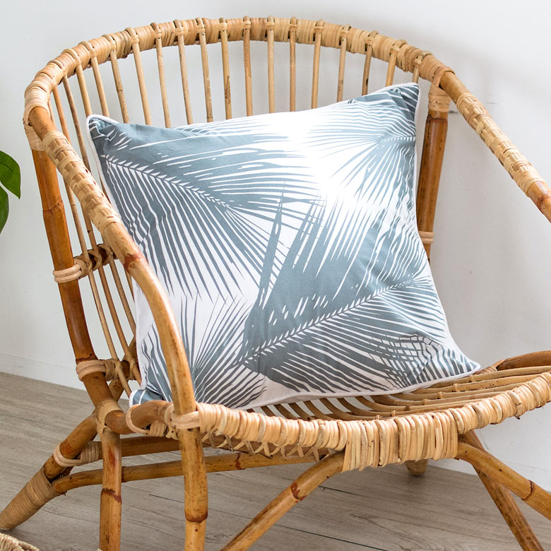 パームリーフ柄クッションカバー【アッシュグリーン】