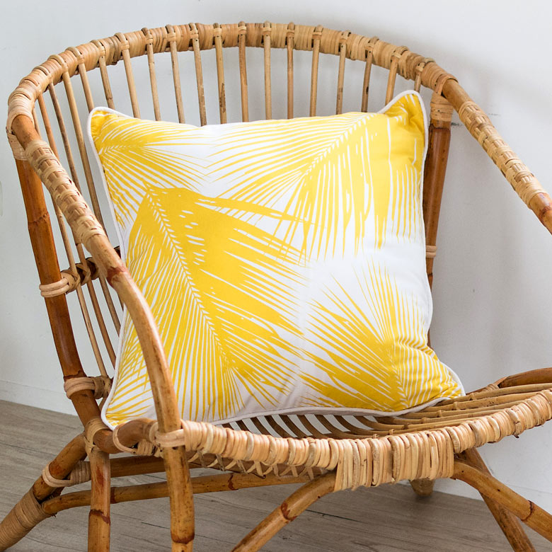 パームリーフ柄クッションカバー【イエロー】
