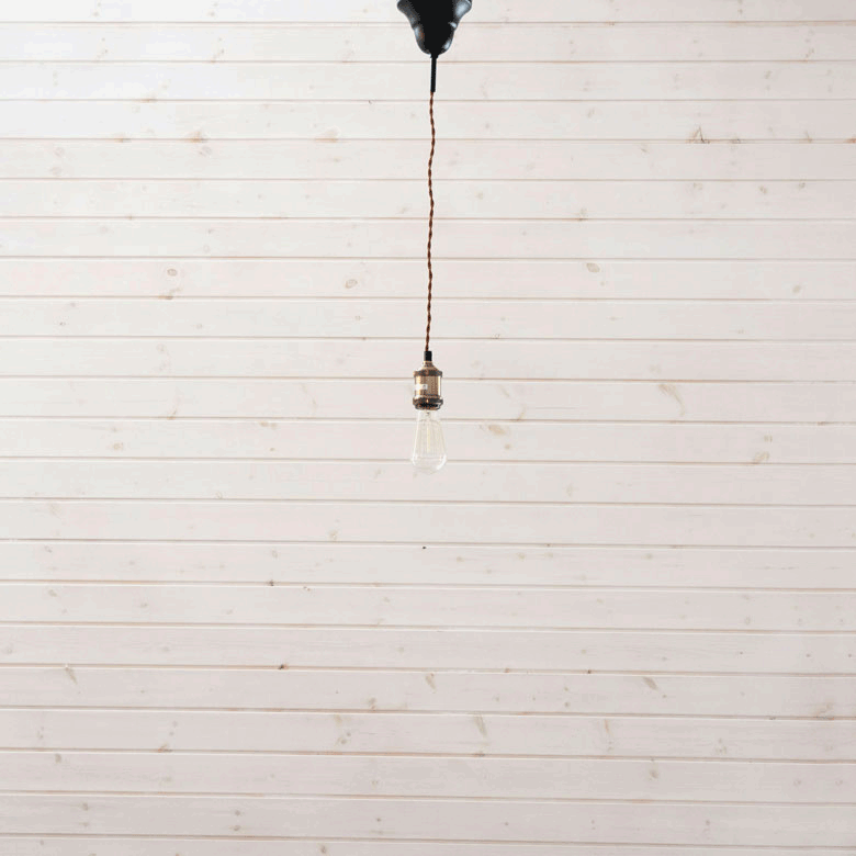 コードの長さは、シーリングカバー内で調整可能