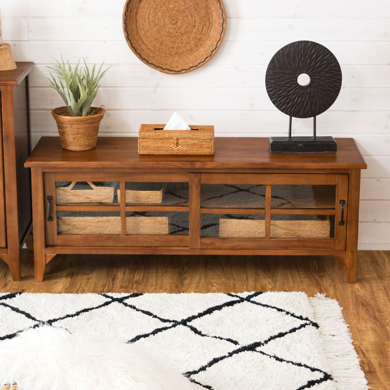 天然木でできたローボード