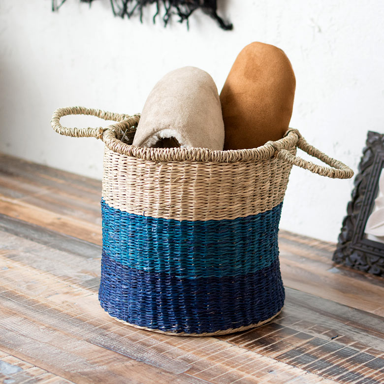 鮮やかなブルーで、リゾート感をプラス