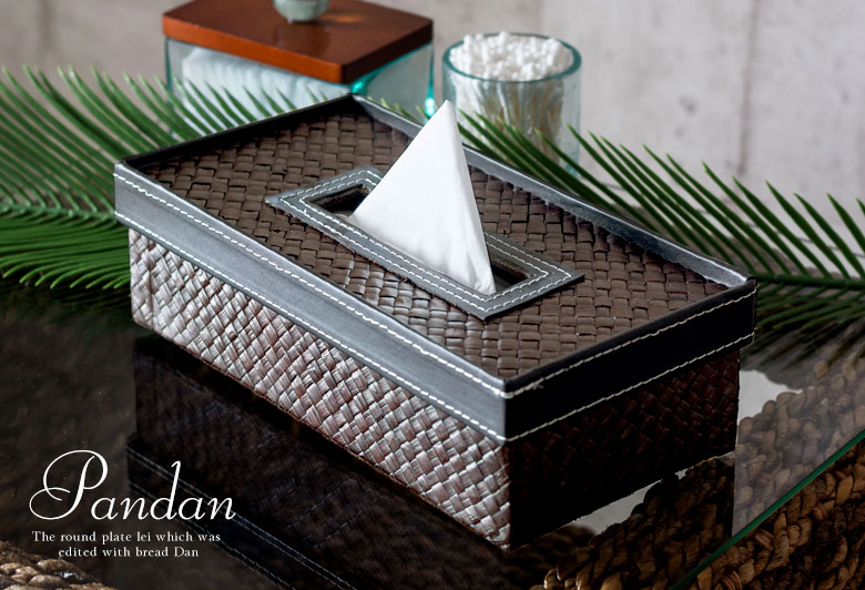 パンダンで編まれたティッシュカバー