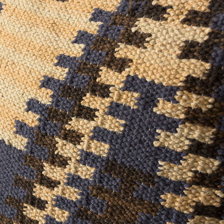 ネイティブ柄 クッション 45cm×45cmFタイプベージュ×ブラウン