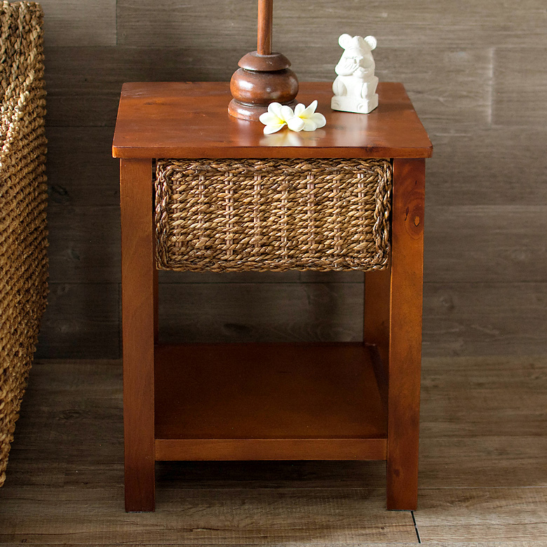 太陽光や風雨などに対して非常に高い耐久性がある素材です。