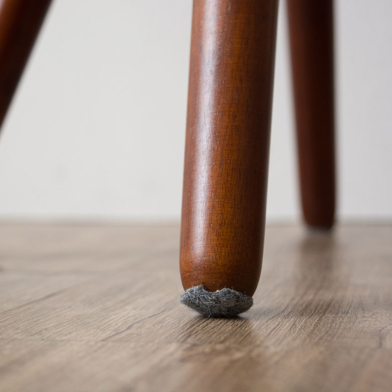 アバカ素材の丸型サイドテーブル