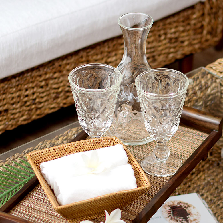 クラシカルなダイヤモンドカットが美しいクリアグラス