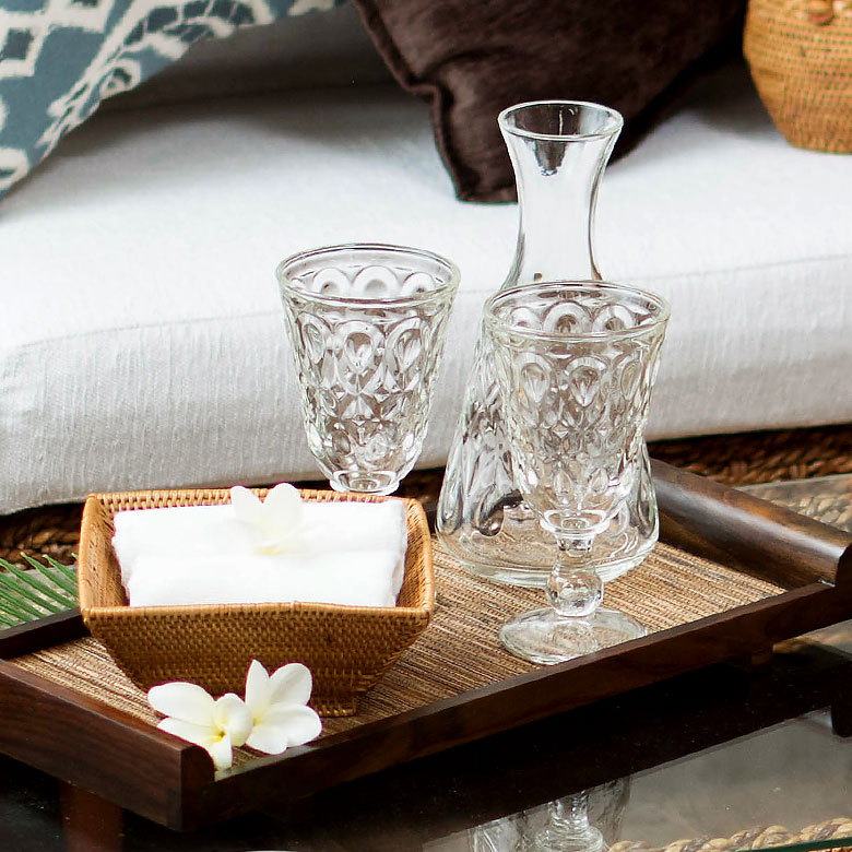 ワイングラスや、ウォーターグラスとして。