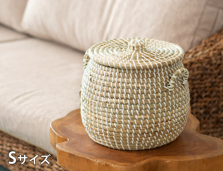 インテリアの主役にもなるバスケット