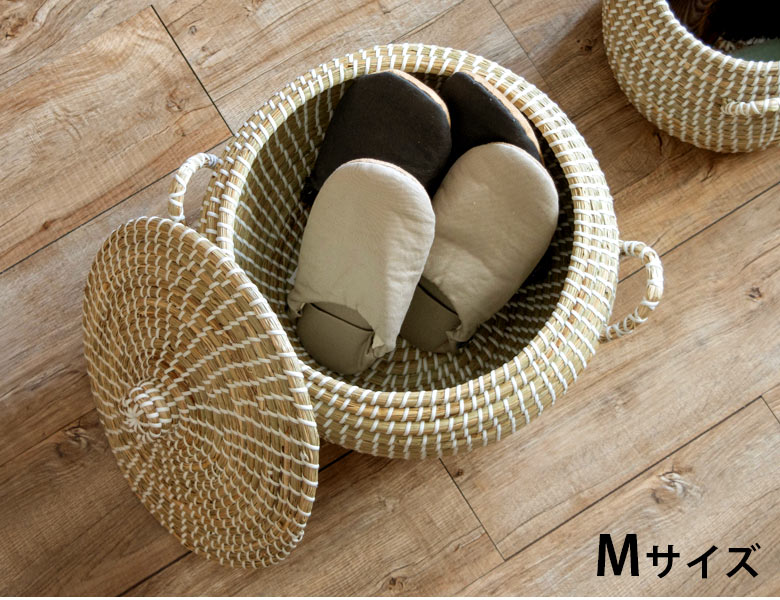 サイズ違いで並べて飾っても