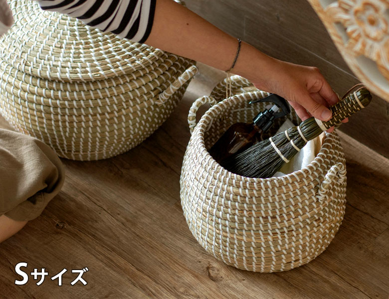 インテリアの主役にもなるバスケット