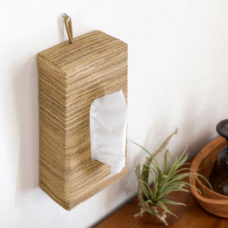 ナチュラルな素材感はどんなお部屋にもぴったりハマる！