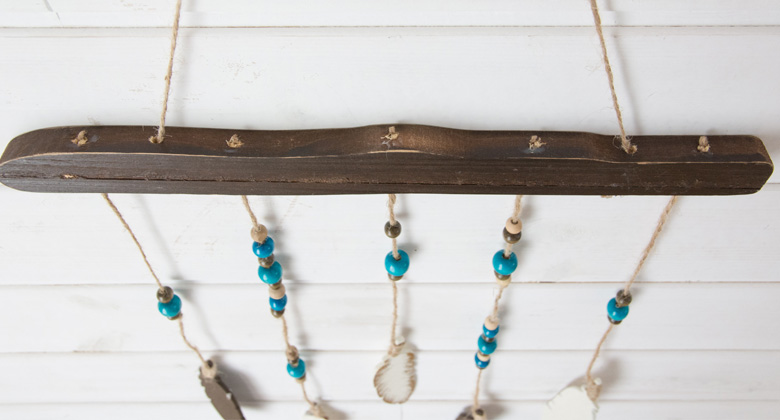 ドリームキャッチャーデザインの木製ウォールハンギング