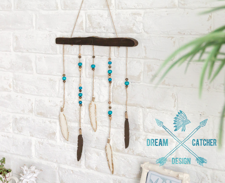 ドリームキャッチャーデザインの木製ウォールハンギング