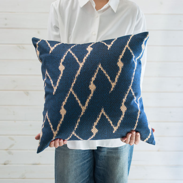 手に持つとこのサイズ