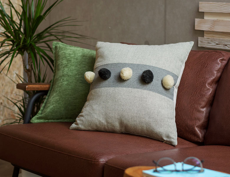 リビングのソファやベッドルームでも