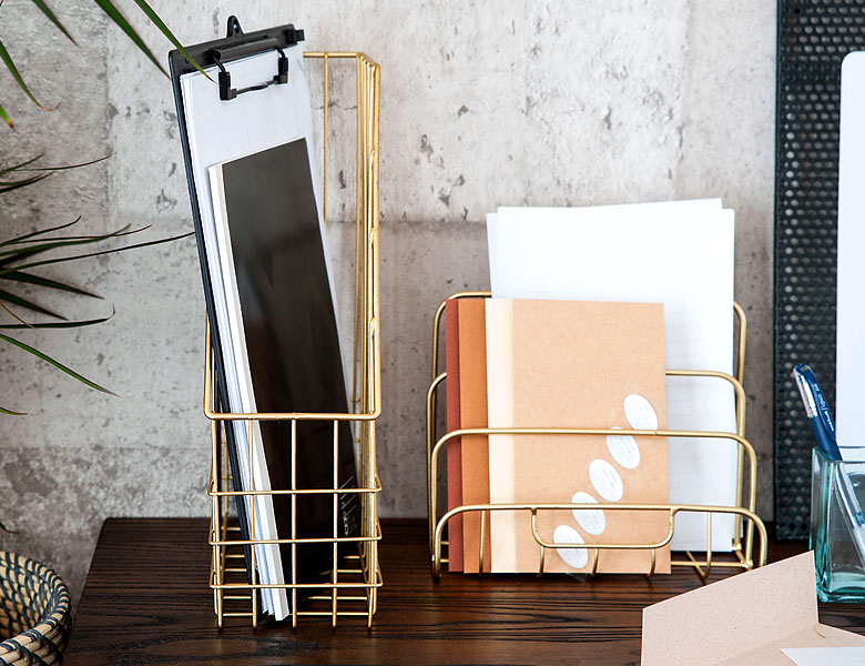 すき間収納にもおすすめのスリムなサイズ感