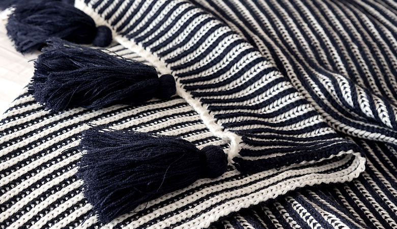 アクリル素材だけど、チクチクせず柔らかい素材感