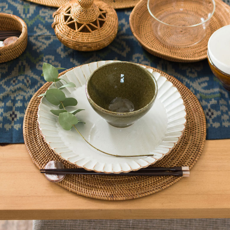 菊の花のような、丸プレート