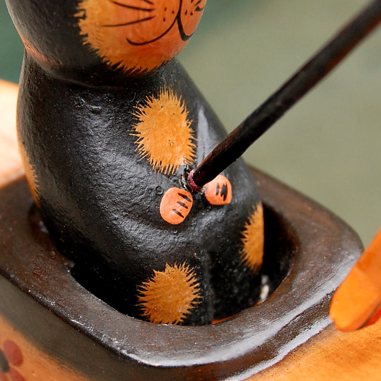 竿を握る可愛らしい手