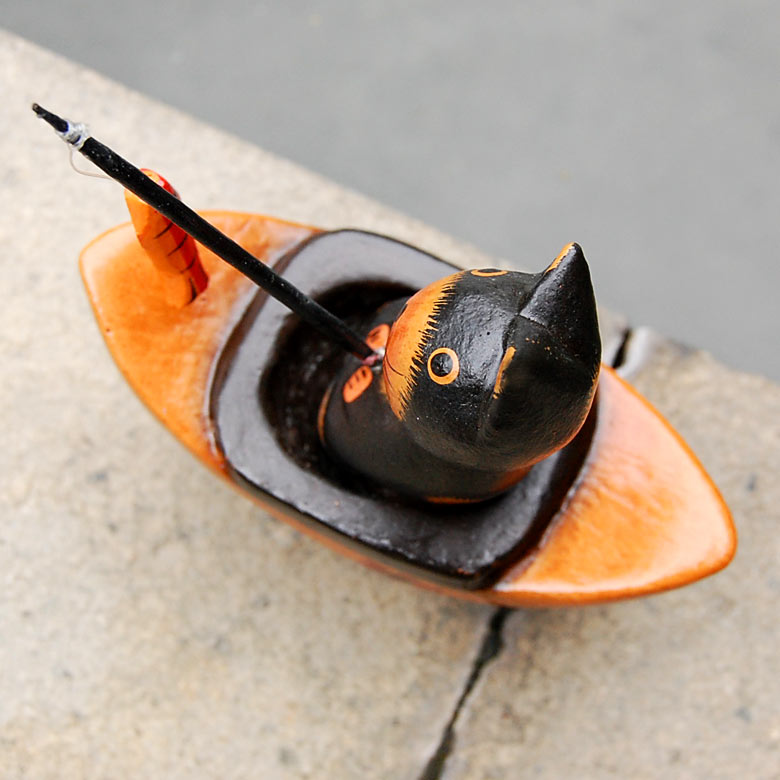 上から覗くと船に乗り込んだ姿がよく見えます